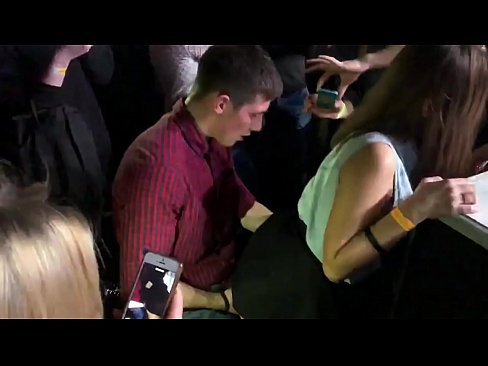 ❤️ Sesso reale in un nightclub russo. Ragazza russa di 18 anni nell'ano e nella vagina scopata in un nightclub ❤ Porno vk al it.tubesexer-com.ru ❤️